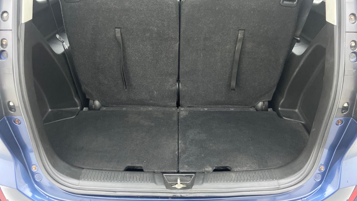 2019 Maruti XL6 ALPHA SHVS  MT, Petrol, Manual, 15,561 km, Boot Inside