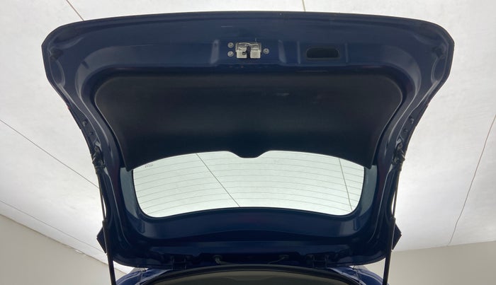 2019 Maruti XL6 ALPHA SHVS  MT, Petrol, Manual, 15,561 km, Boot Door Open
