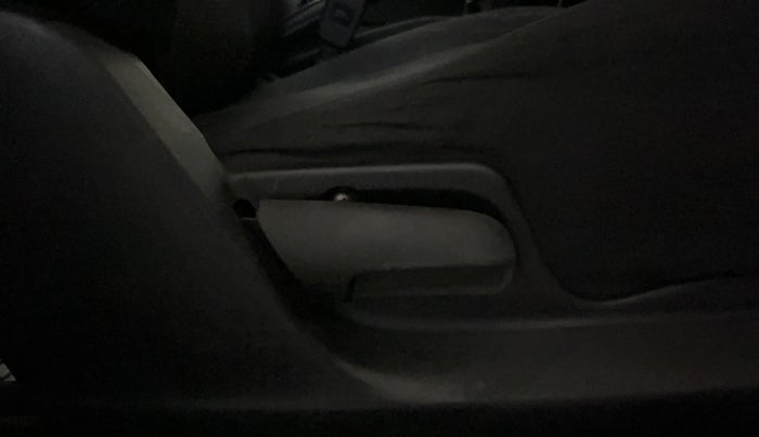 2014 Maruti Swift LXI, Petrol, Manual, 61,207 km, Driver Side Adjustment Panel