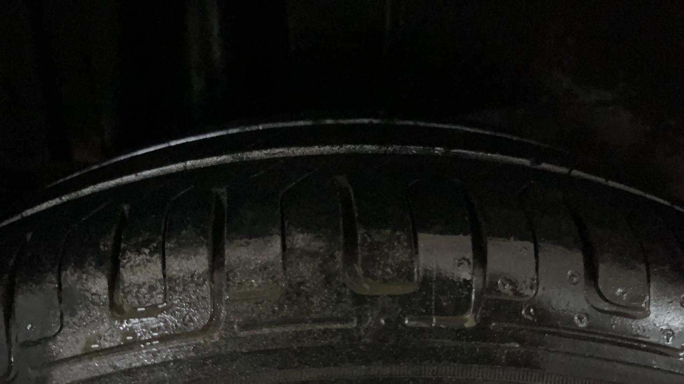 2014 Maruti Swift LXI, Petrol, Manual, 61,207 km, Right Rear Tyre Tread
