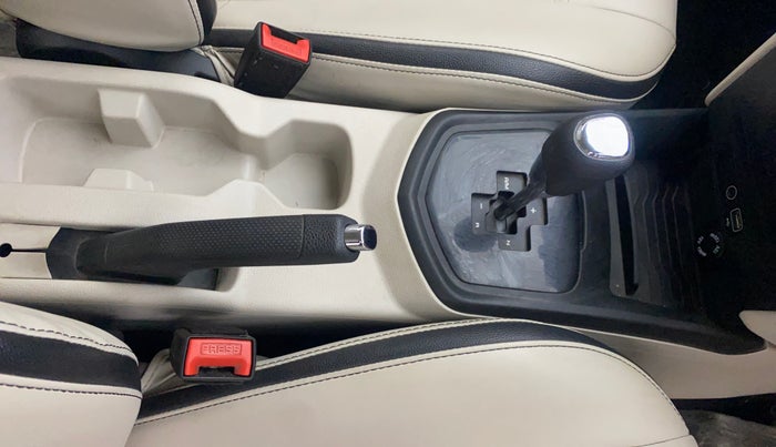 2021 Mahindra XUV300 W6 1.2 PETROL AMT, Petrol, Automatic, 47,970 km, Gear Lever