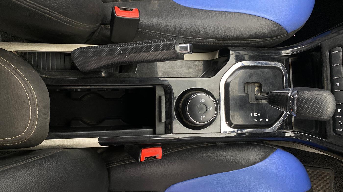 2020 Tata NEXON XZA PLUS PETROL, Petrol, Automatic, 32,551 km, Gear Lever