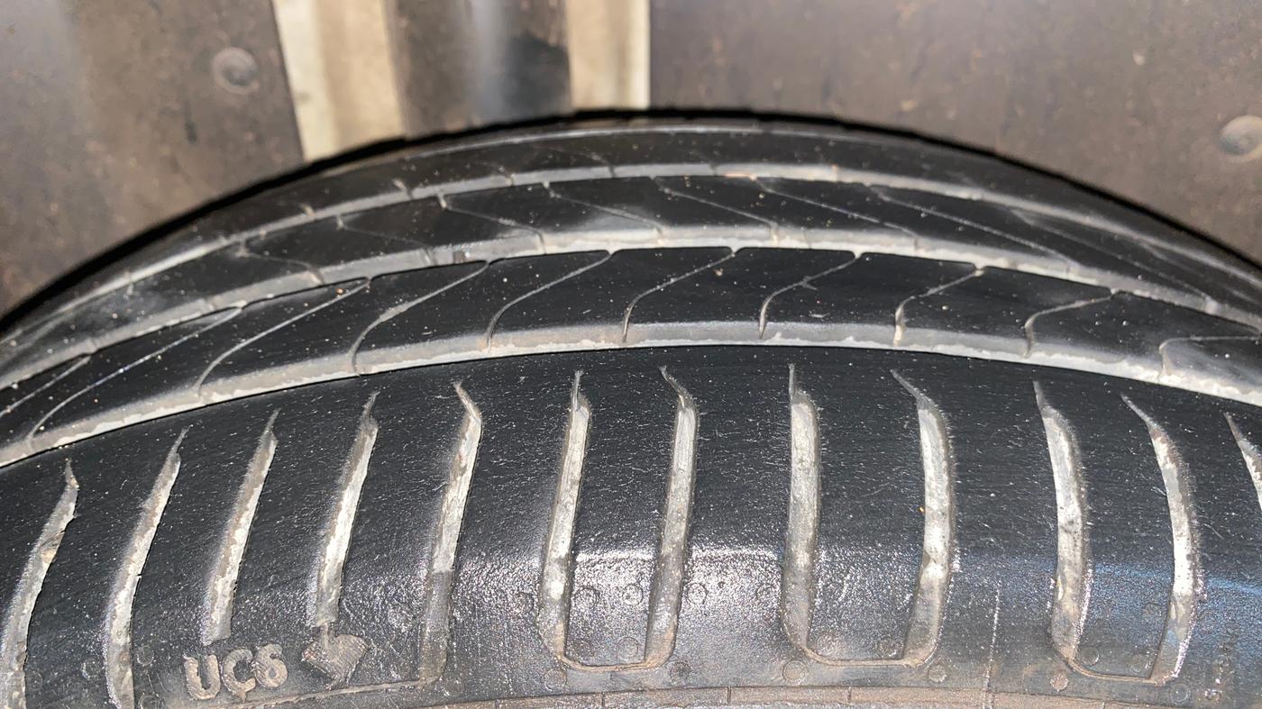 2021 MG HECTOR PLUS SHARP 2.0 DIESEL TURBO MT 6-STR, Diesel, Manual, 46,881 km, Right Rear Tyre Tread
