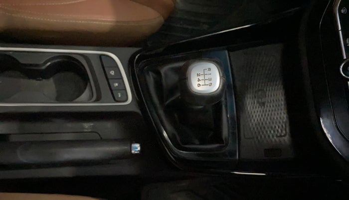 2021 MG HECTOR PLUS SHARP 2.0 DIESEL TURBO MT 6-STR, Diesel, Manual, 46,836 km, Gear Lever