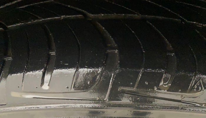 2018 Maruti Baleno ALPHA CVT PETROL 1.2, Petrol, Automatic, 50,706 km, Right Front Tyre Tread