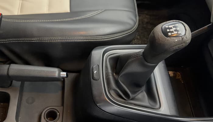 2023 Tata ALTROZ XM PLUS PETROL, Petrol, Manual, 37,024 km, Gear Lever