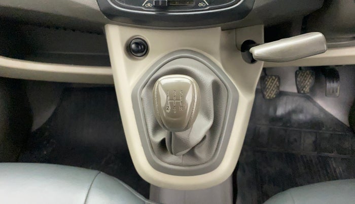 2015 Datsun Go A, Petrol, Manual, 65,131 km, Gear Lever