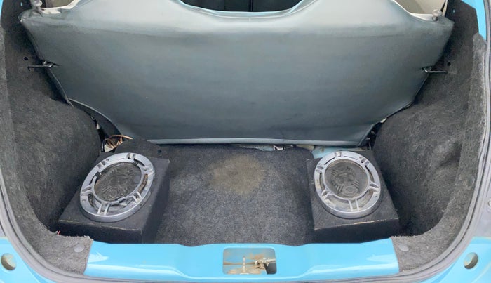 2015 Datsun Go A, Petrol, Manual, 65,131 km, Dicky (Boot door) - Parcel tray missing