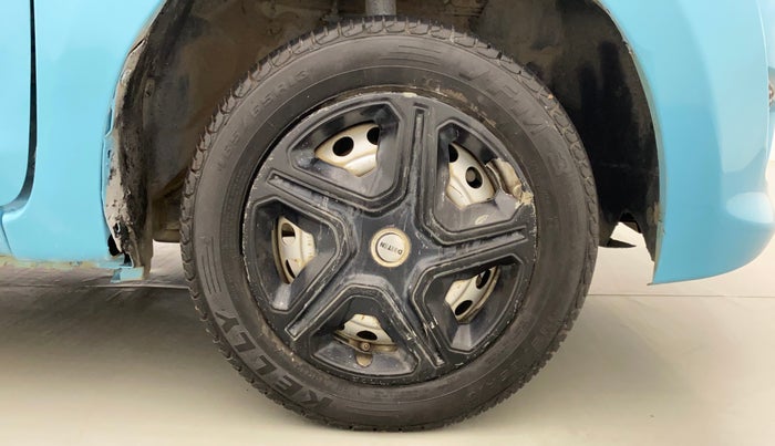 2015 Datsun Go A, Petrol, Manual, 65,131 km, Right Front Wheel