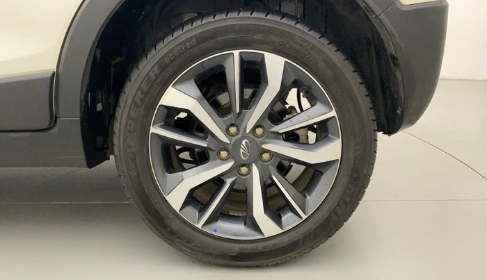 2021 Mahindra XUV300 W8 (O) 1.2 PETROL AMT, Petrol, Automatic, 9,759 km, Left Rear Wheel