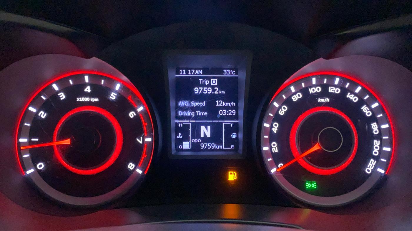 2021 Mahindra XUV300 W8 (O) 1.2 PETROL AMT, Petrol, Automatic, 9,759 km, Odometer Image