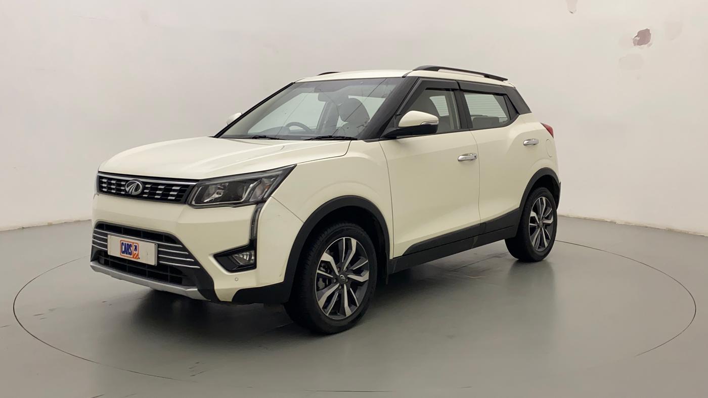 2021 Mahindra XUV300 W8 (O) 1.2 PETROL AMT, Petrol, Automatic, 9,759 km, Left Front Diagonal