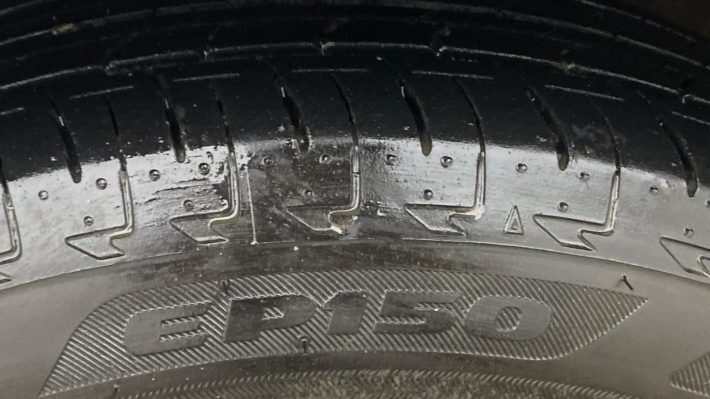 2015 Maruti Celerio VXI AMT, Petrol, Automatic, 35,721 km, Left Front Tyre Tread