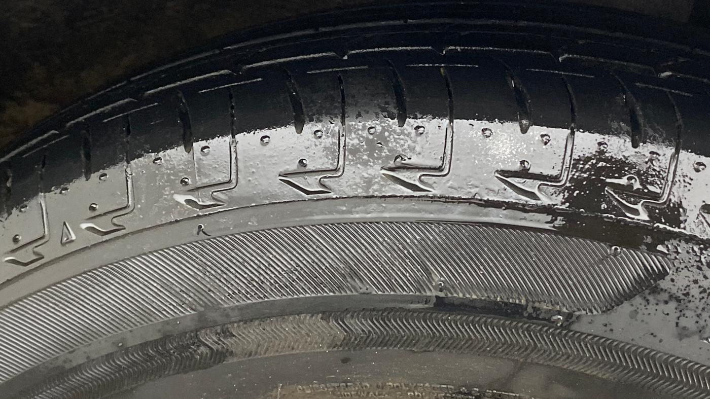 2015 Maruti Celerio VXI AMT, Petrol, Automatic, 35,721 km, Right Front Tyre Tread