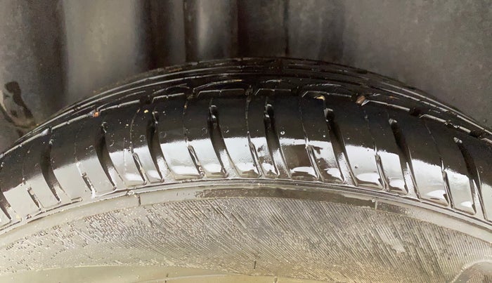 2019 Volkswagen Polo TRENDLINE 1.0L, Petrol, Manual, 66,402 km, Right Rear Tyre Tread