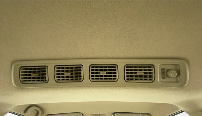 2012 Maruti Ertiga ZXI, Petrol, Manual, 42,509 km, Rear AC Vents