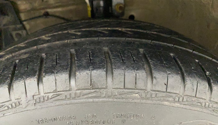 2012 Maruti Ertiga ZXI, Petrol, Manual, 42,509 km, Left Front Tyre Tread