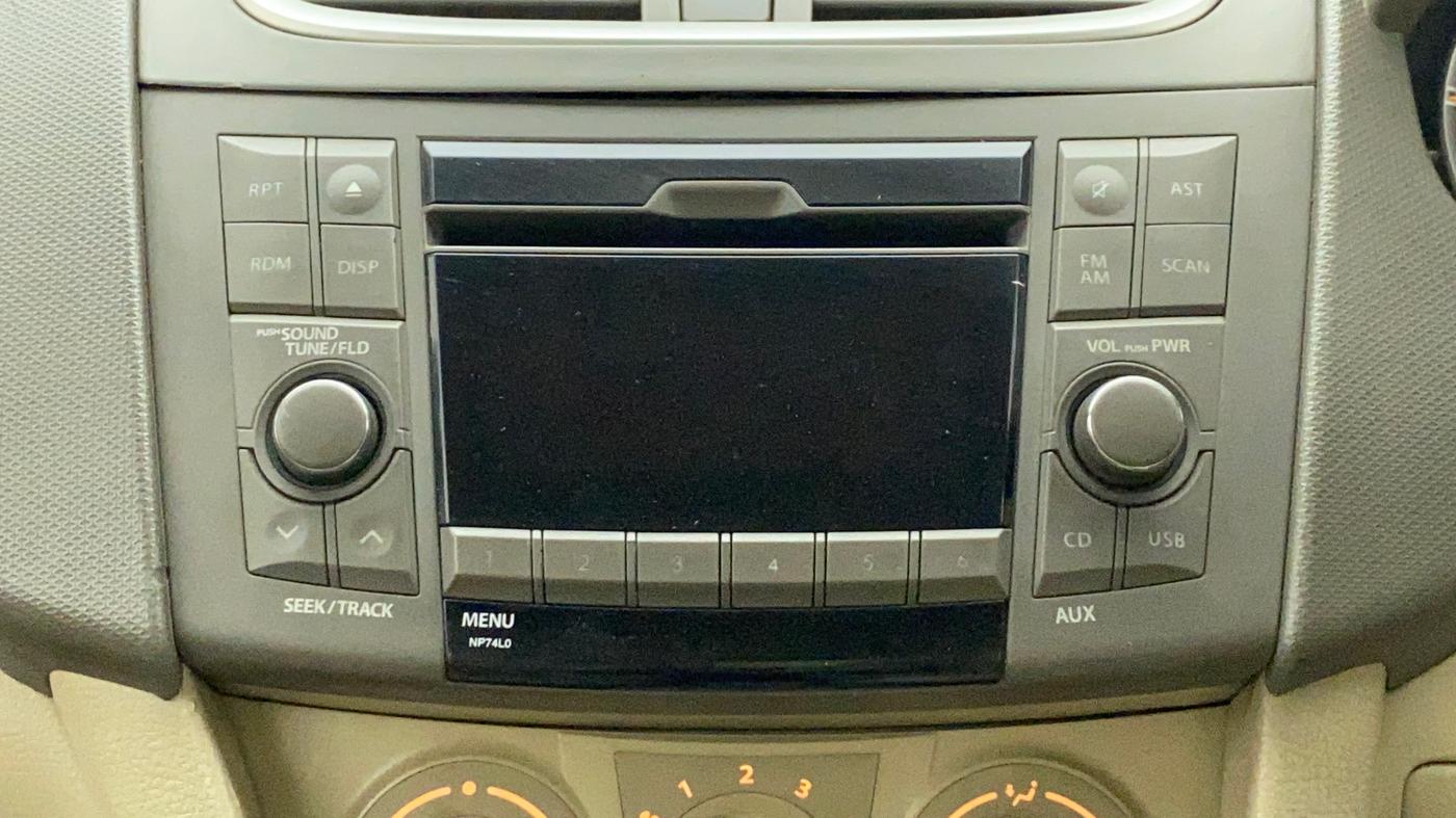 2012 Maruti Ertiga ZXI, Petrol, Manual, 42,509 km, Infotainment System