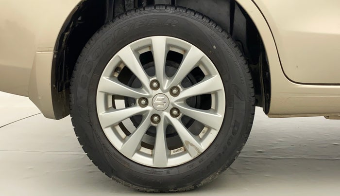 2012 Maruti Ertiga ZXI, Petrol, Manual, 42,509 km, Right Rear Wheel