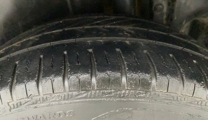 2012 Maruti Ertiga ZXI, Petrol, Manual, 42,509 km, Left Rear Tyre Tread