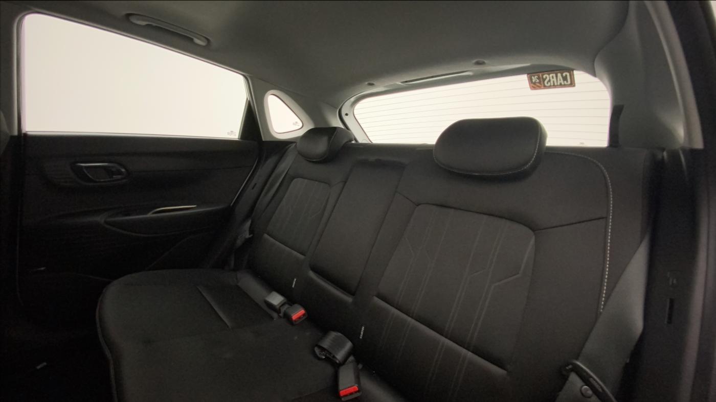 2022 Hyundai NEW I20 ASTA (O) 1.2 AT DUAL TONE, Petrol, Automatic, 3,827 km, Right Side Rear Door Cabin
