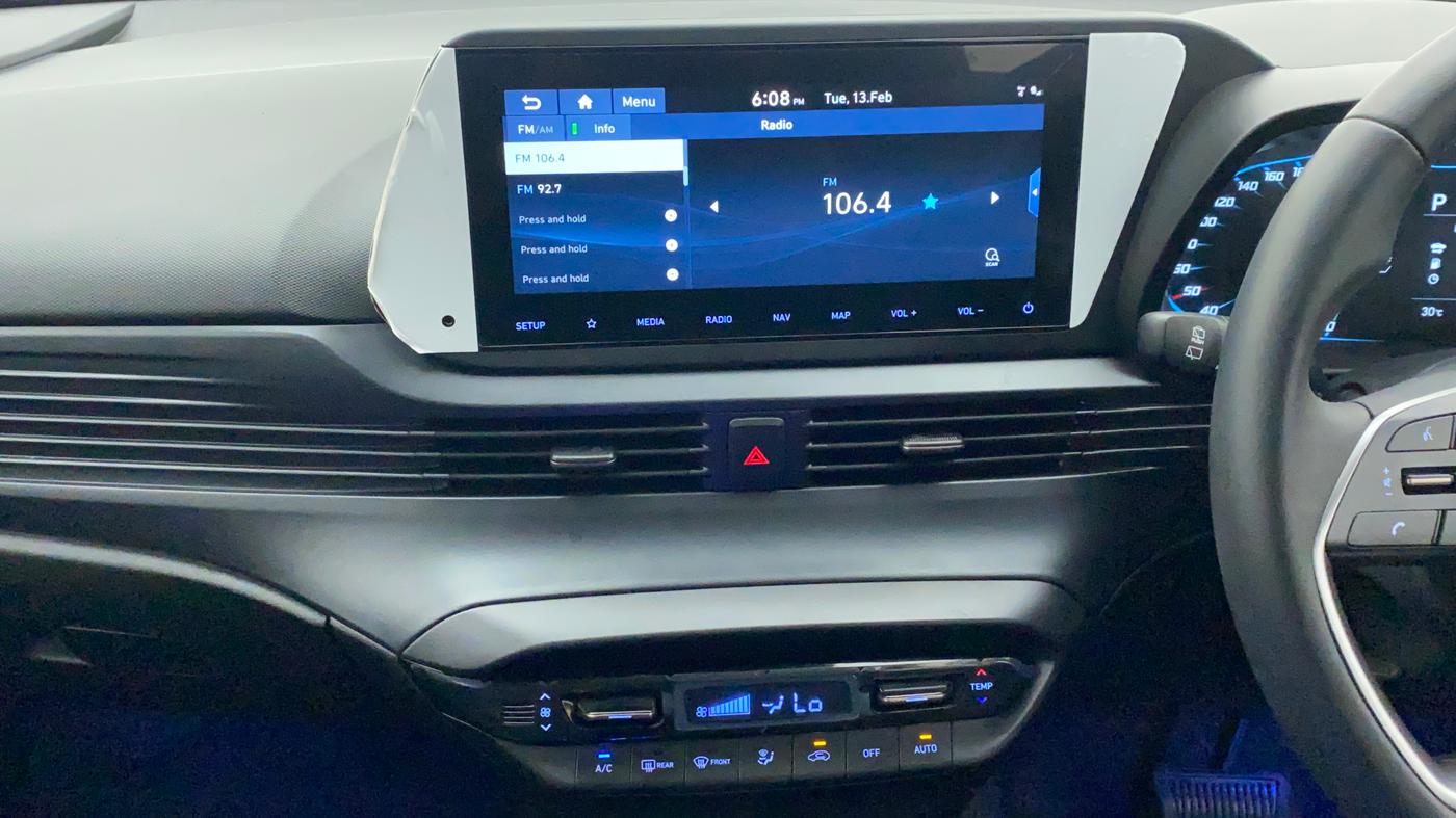 2022 Hyundai NEW I20 ASTA (O) 1.2 AT DUAL TONE, Petrol, Automatic, 3,827 km, Air Conditioner
