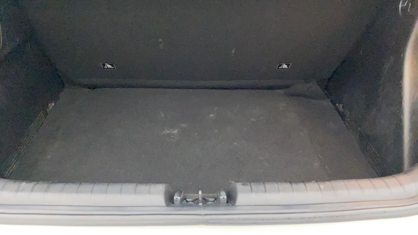 2022 Hyundai NEW I20 ASTA (O) 1.2 AT DUAL TONE, Petrol, Automatic, 3,827 km, Boot Inside