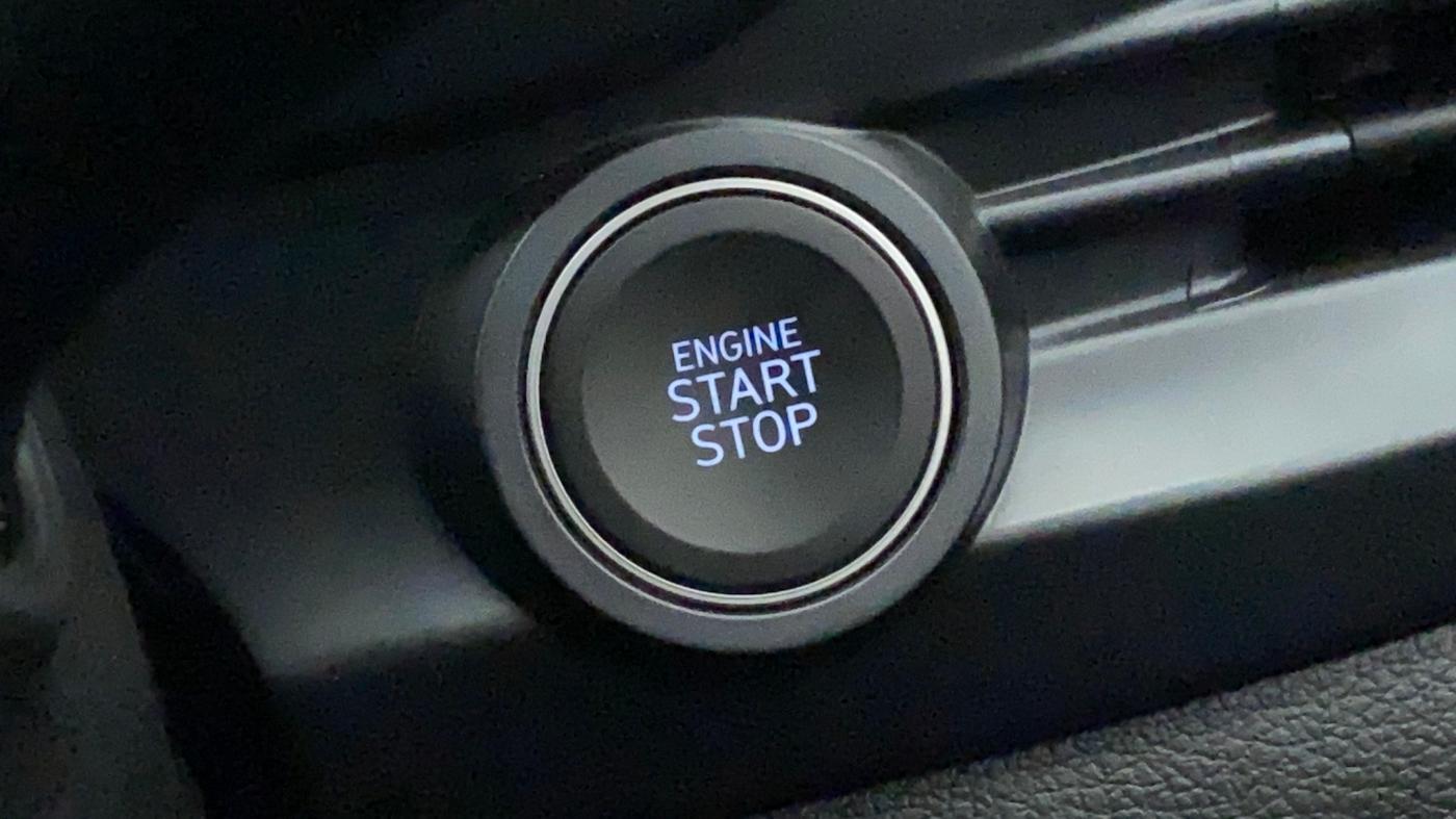 2022 Hyundai NEW I20 ASTA (O) 1.2 AT DUAL TONE, Petrol, Automatic, 3,827 km, Keyless Start/ Stop Button