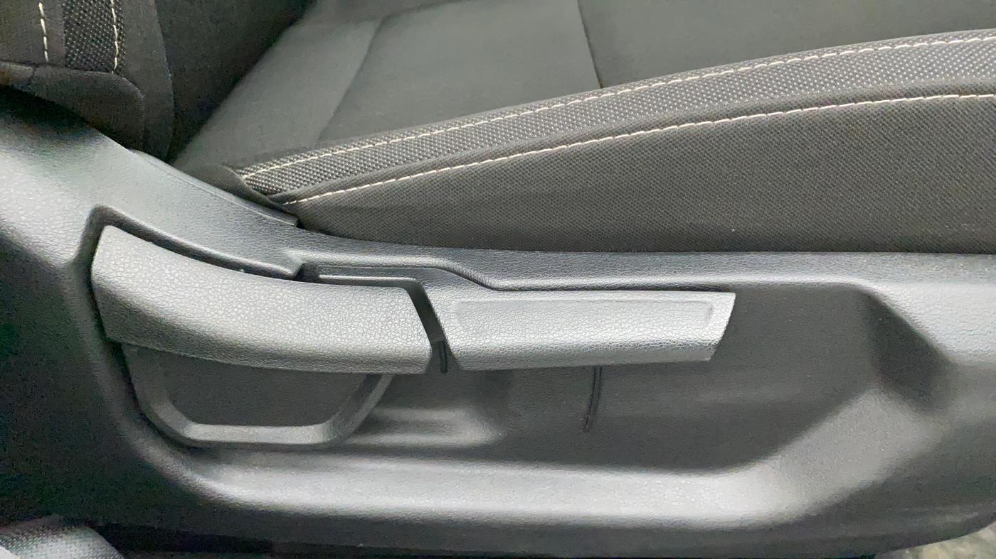 2022 Hyundai NEW I20 ASTA (O) 1.2 AT DUAL TONE, Petrol, Automatic, 3,827 km, Driver Side Adjustment Panel