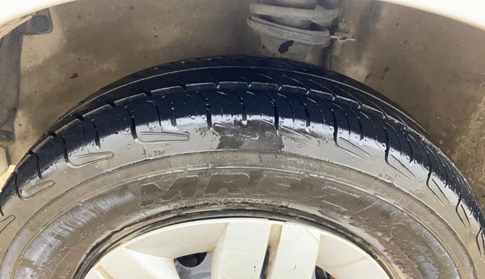 2017 Maruti Alto 800 LXI, Petrol, Manual, 54,918 km, Left Front Tyre Tread