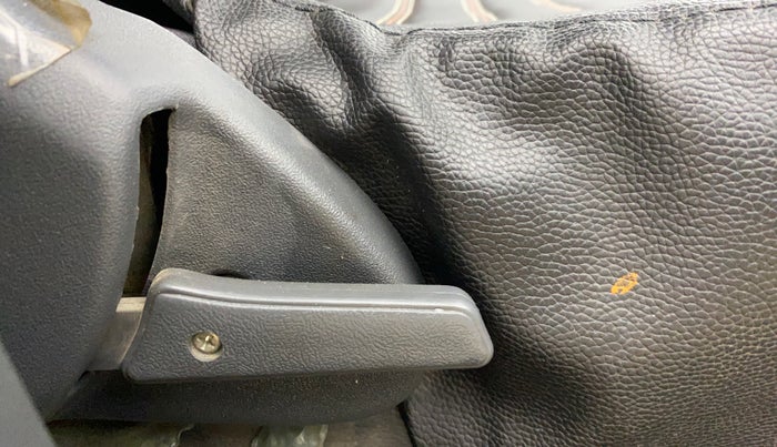 2017 Maruti Alto 800 LXI, Petrol, Manual, 54,918 km, Driver Side Adjustment Panel