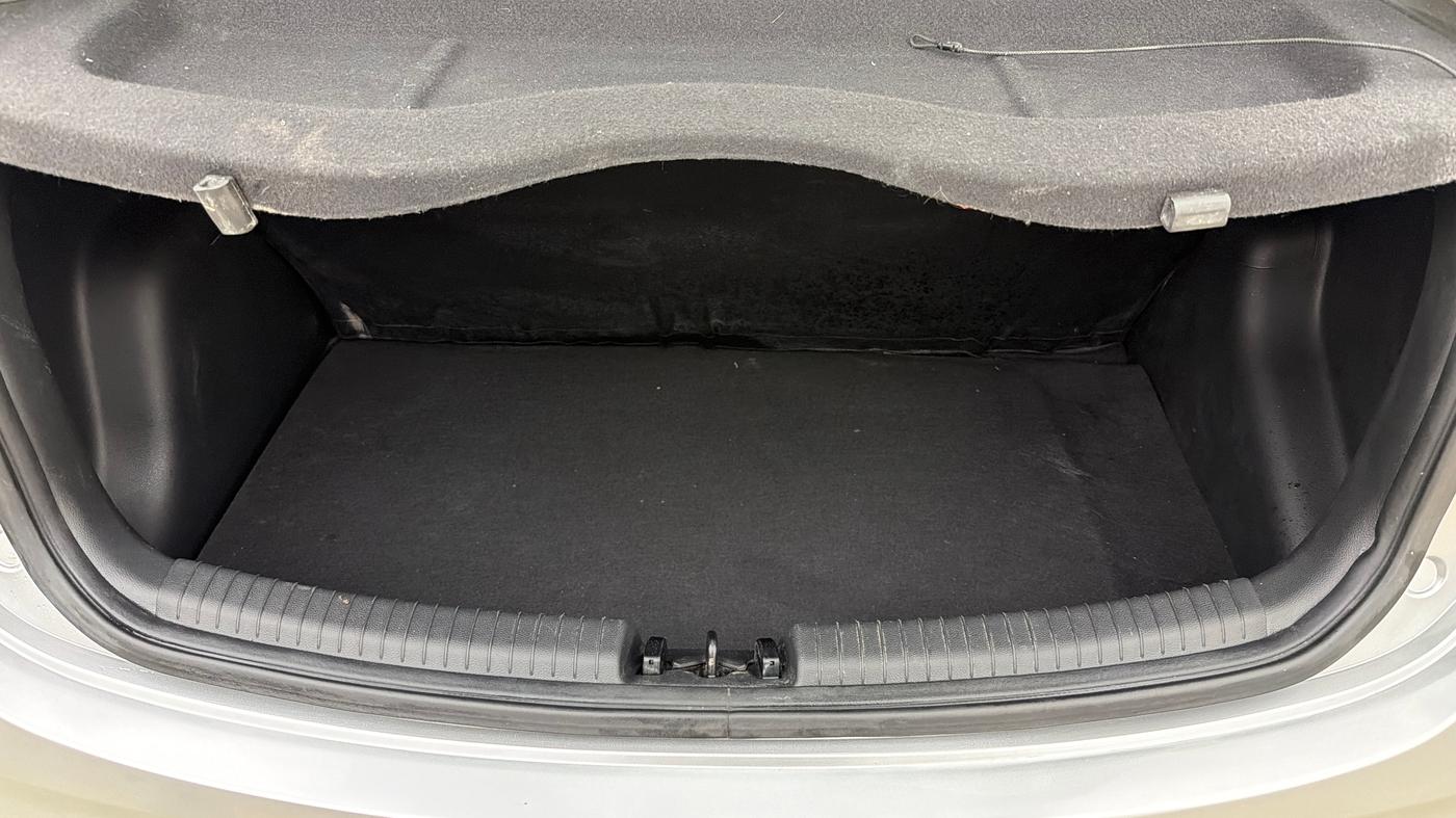 2017 Hyundai Grand i10 MAGNA 1.2 KAPPA VTVT, Petrol, Manual, 16,192 km, Boot Inside