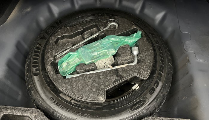 2016 Maruti Ciaz ZXI+, Petrol, Manual, 34,669 km, Spare Tyre