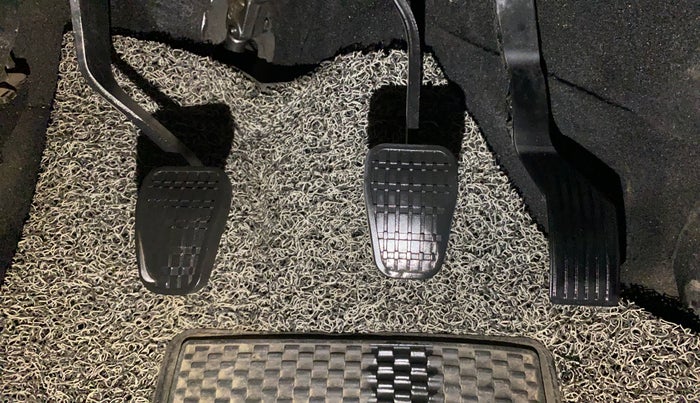 2023 Tata NEXON CREATIVE + SUNROOF 1.2 PETROL, Petrol, Manual, 39,460 km, Pedals