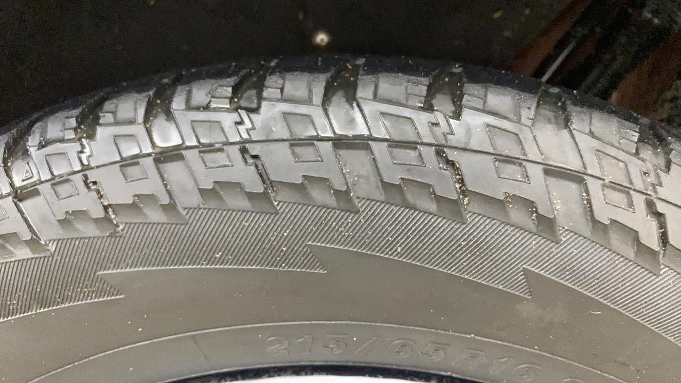 2018 Mahindra MARAZZO M4 7 STR, Diesel, Manual, 1,09,601 km, Left Rear Tyre Tread