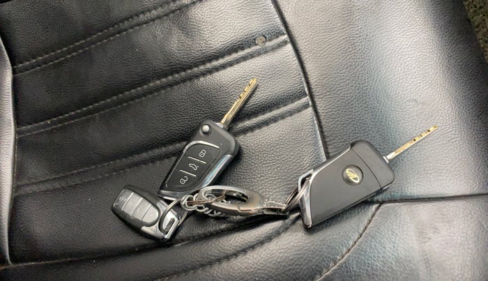 2018 Mahindra MARAZZO M4 7 STR, Diesel, Manual, 1,09,601 km, Key Close Up