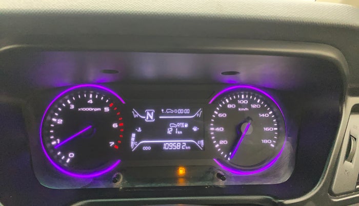 2018 Mahindra MARAZZO M4 7 STR, Diesel, Manual, 1,09,601 km, Odometer Image