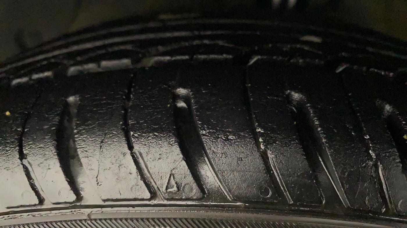2018 Hyundai Grand i10 SPORTZ 1.2 KAPPA VTVT, CNG, Manual, 92,092 km, Left Front Tyre Tread