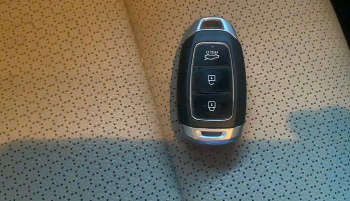 2019 Hyundai Verna 1.6 VTVT SX O, Petrol, Manual, 98,190 km, Key Close Up