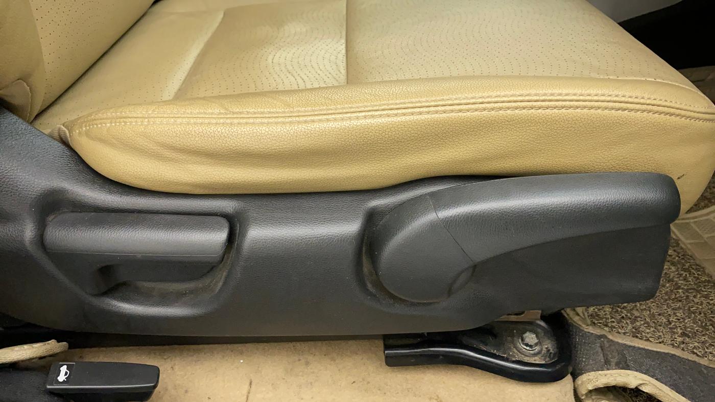 2016 Honda City 1.5L I-VTEC VX CVT, Petrol, Automatic, 81,296 km, Driver Side Adjustment Panel