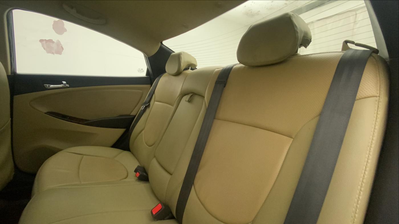 2014 Hyundai Verna FLUIDIC 1.6 VTVT SX, Petrol, Manual, 65,189 km, Right Side Rear Door Cabin