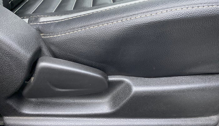 2019 Renault Kwid RXL, Petrol, Manual, 12,485 km, Driver Side Adjustment Panel