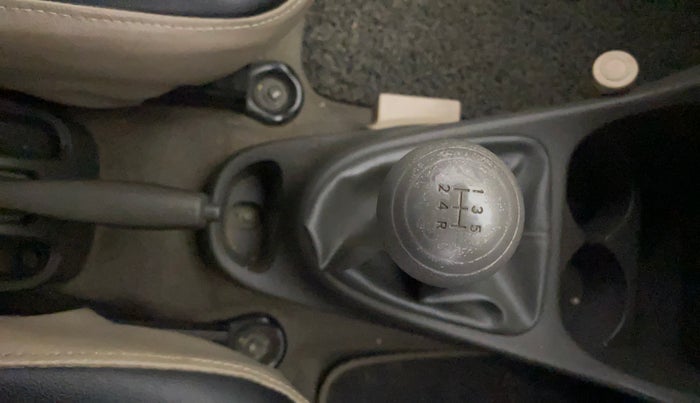 2014 Toyota Etios Liva G, Petrol, Manual, 69,429 km, Gear Lever