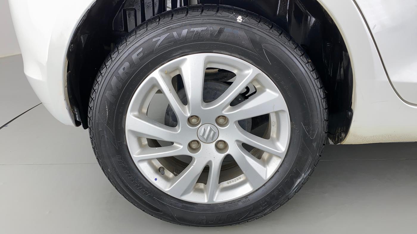 2012 Maruti Swift ZXI D, Petrol, Manual, 12,761 km, Right Rear Wheel
