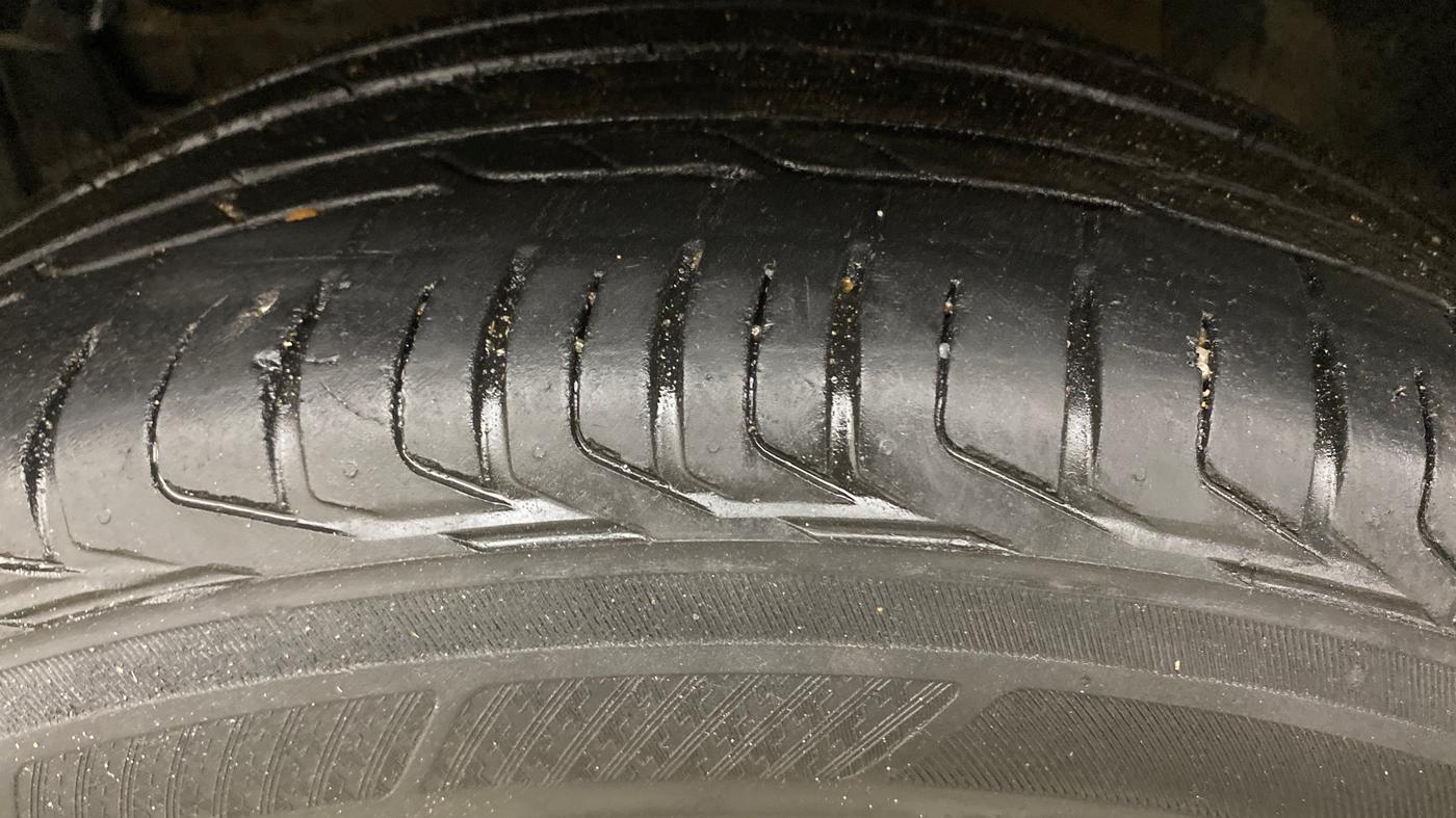 2018 Maruti Vitara Brezza ZDI AMT, Diesel, Automatic, 82,887 km, Left Front Tyre Tread