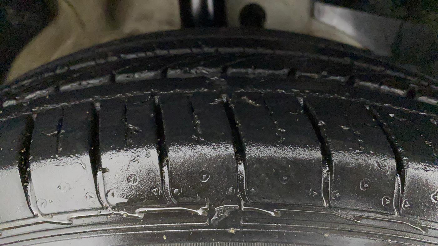 2019 MG HECTOR SHARP HYBRID 1.5 PETROL, Petrol, Manual, 33,774 km, Right Front Tyre Tread