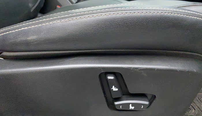 2019 MG HECTOR SHARP HYBRID 1.5 PETROL, Petrol, Manual, 33,774 km, Driver Side Adjustment Panel