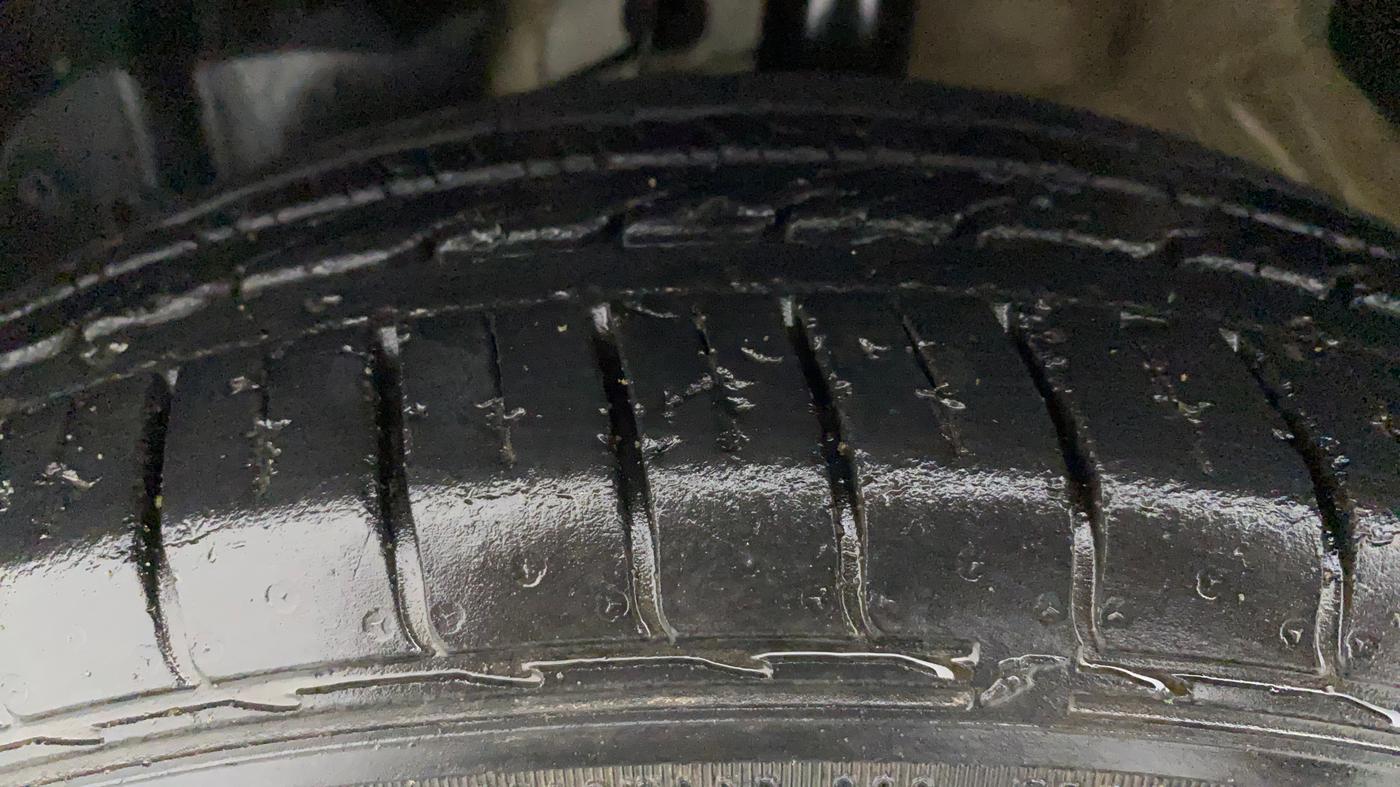 2019 MG HECTOR SHARP HYBRID 1.5 PETROL, Petrol, Manual, 33,774 km, Left Front Tyre Tread