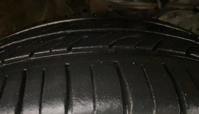 2021 Maruti S PRESSO VXI PLUS AMT, Petrol, Automatic, 20,076 km, Right Front Tyre Tread