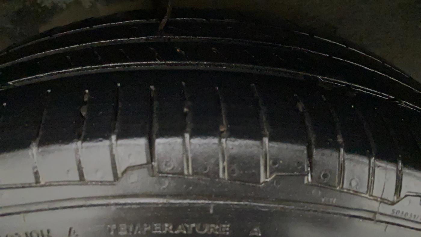 2013 Renault Pulse RXL PETROL, Petrol, Manual, 97,329 km, Right Front Tyre Tread